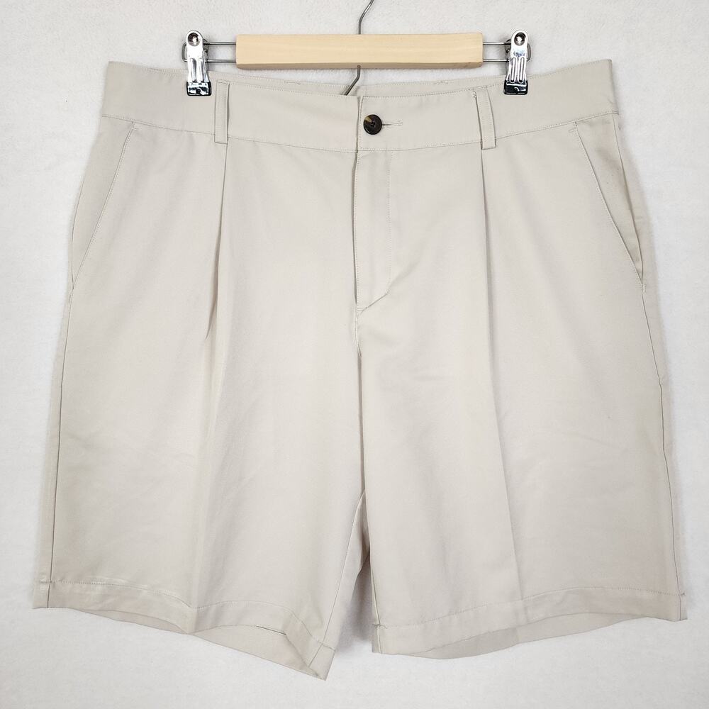 Adidas ClimaLite Men's Pleated Golf Shorts Size 36 Cream Khaki Casual Activewear